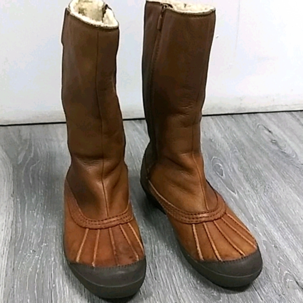 UGG BELFAIR TALL DUCK TOE
